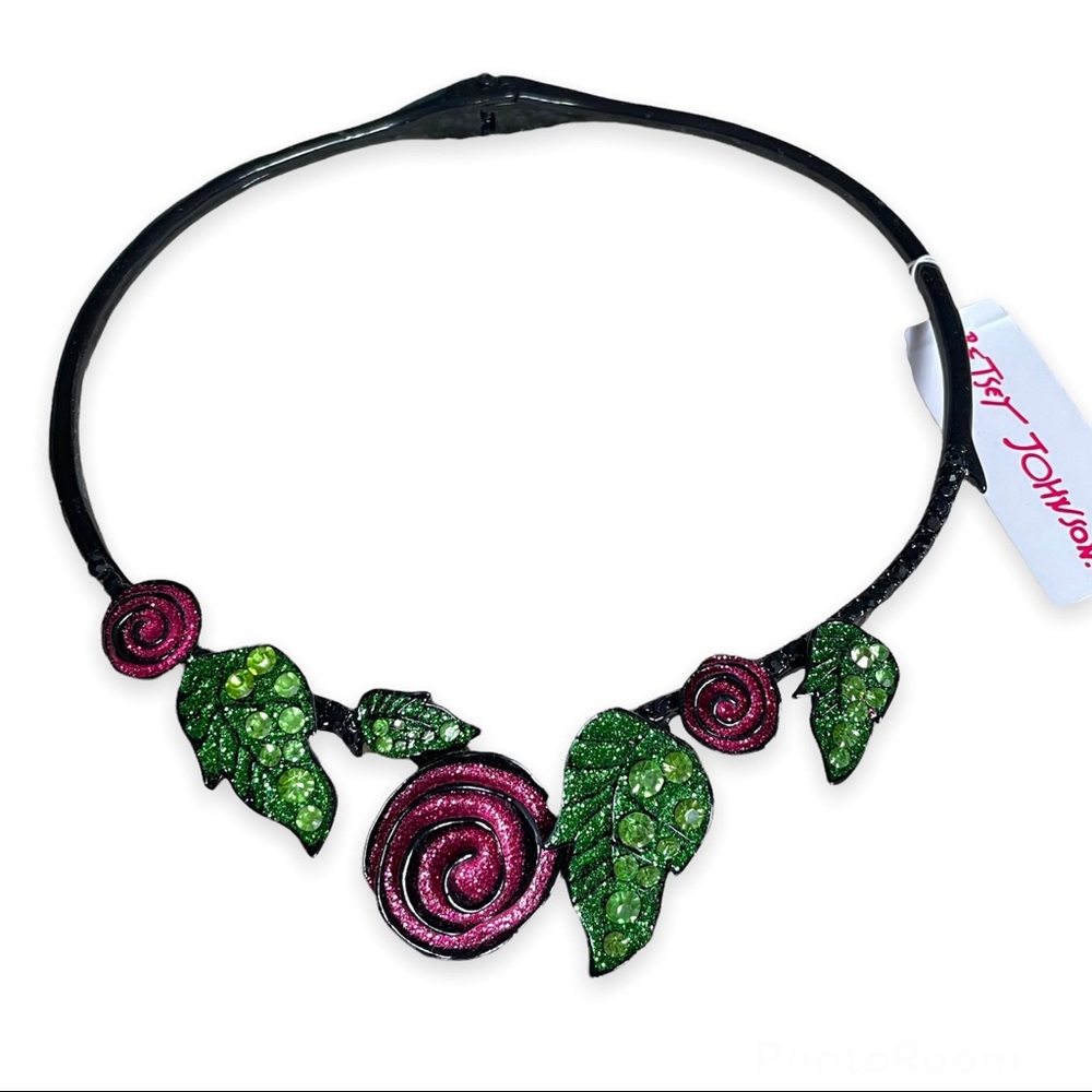 🌀 Betsey Johnson Dark Feminine Rose Hinged Collar Necklace